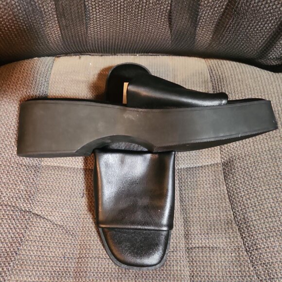 Steve Madden Black Slides Size 7.5 - Picture 3 of 3